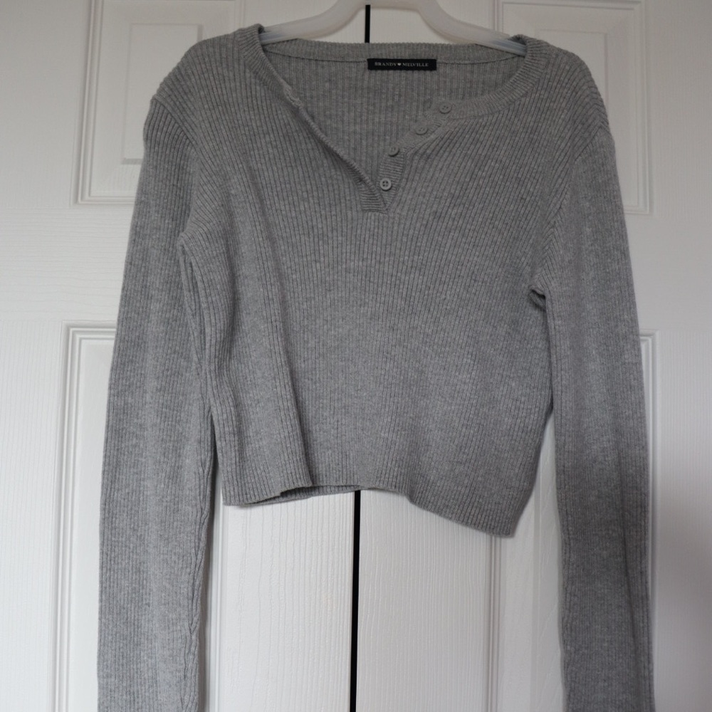 Brandy Melville cropped sweater